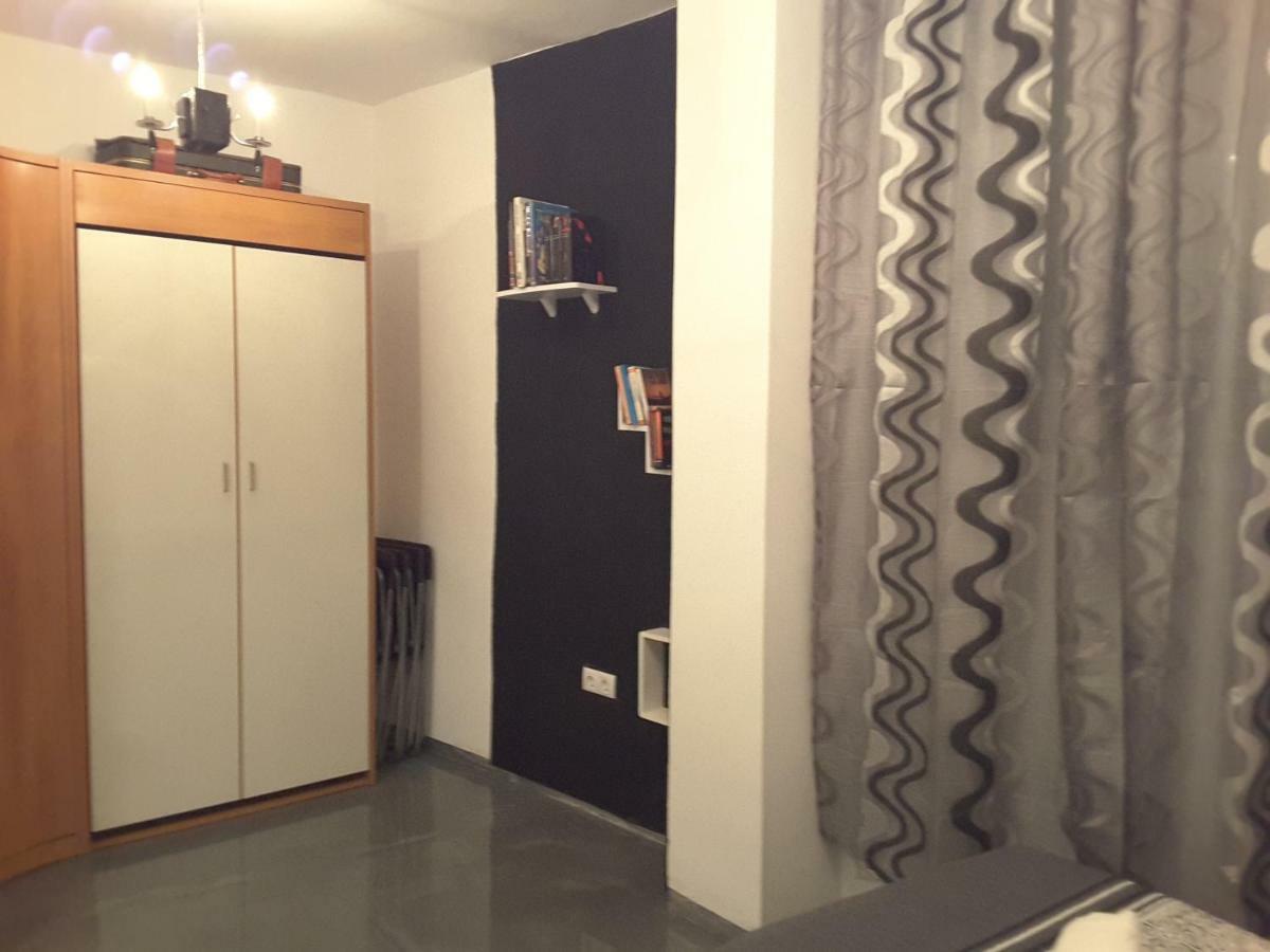 Nuevo! Puente De Piedra A 5'Del Pilar Apartman Zaragoza Kültér fotó